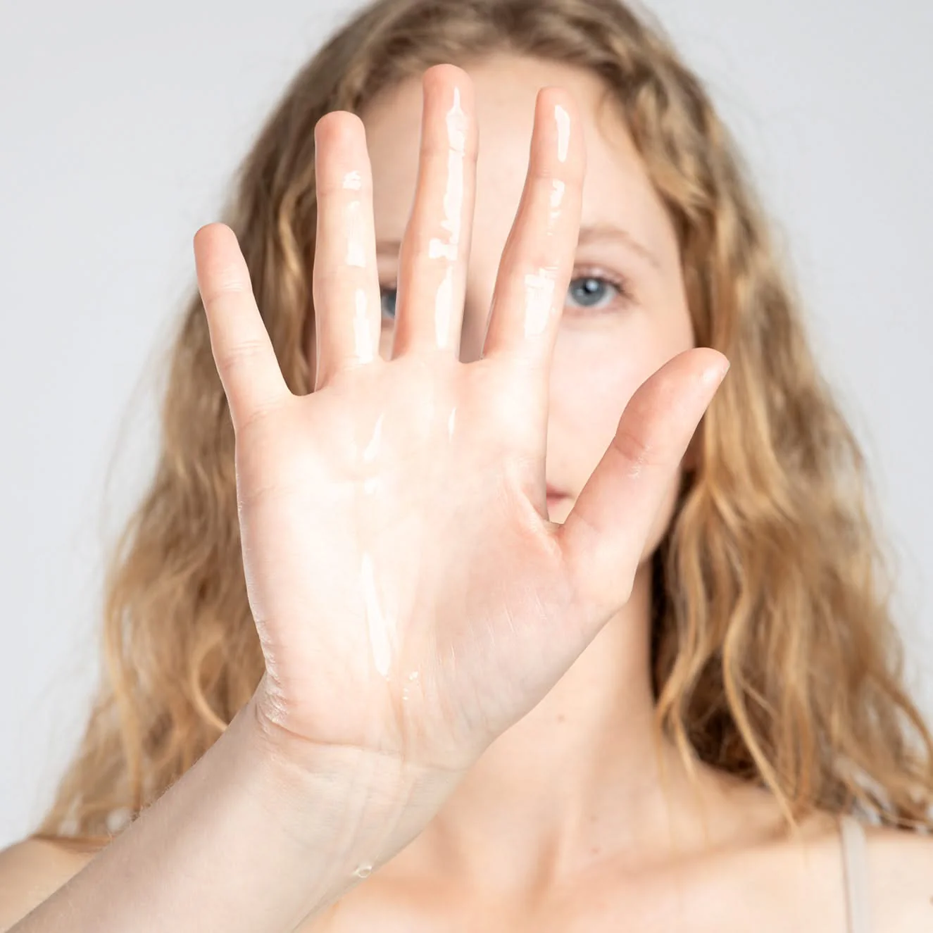 Calming Oil Cleanser - Image 3